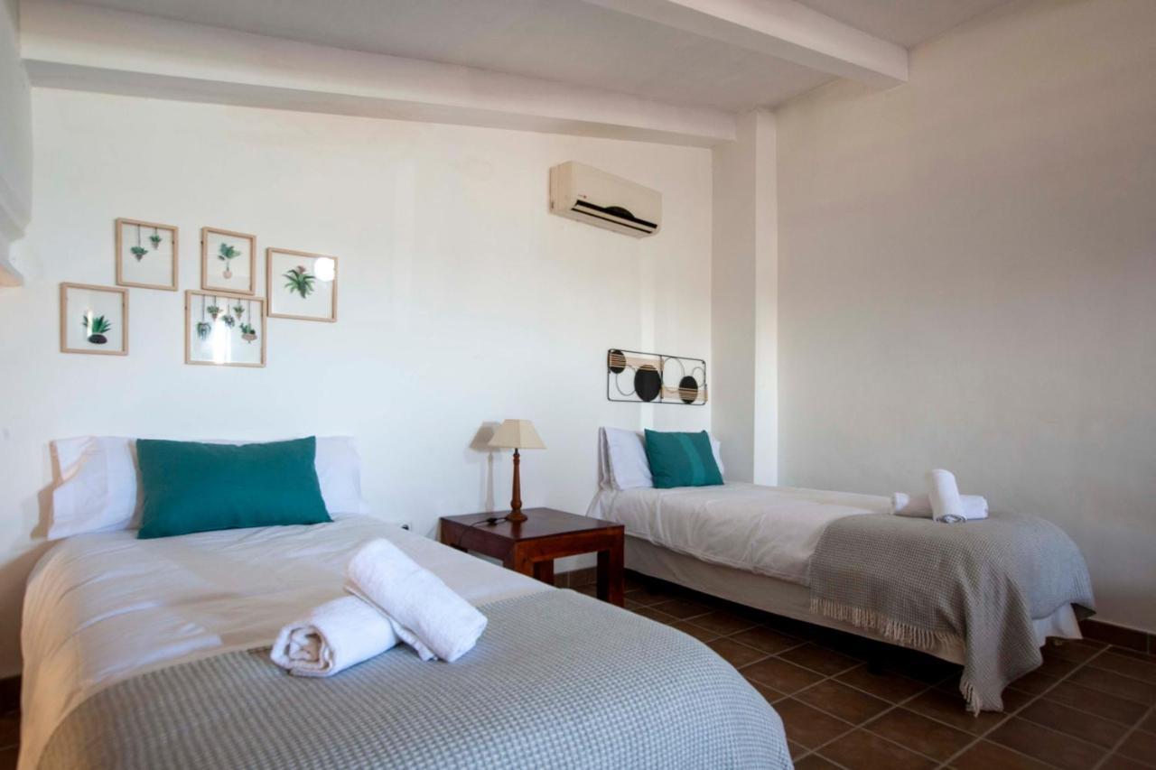 Apartamentos Turisticos Lobelia Suites La Garrovilla Exterior photo