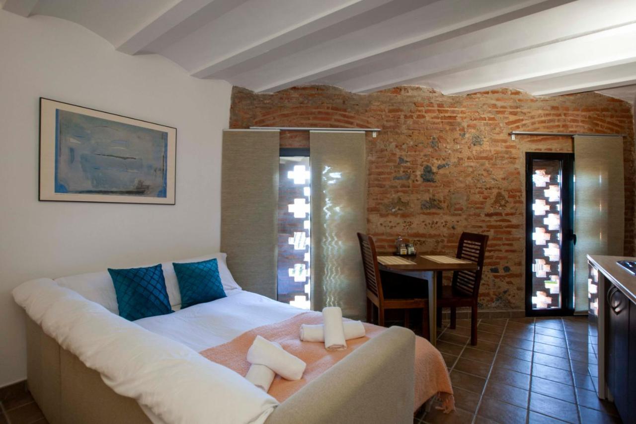 Apartamentos Turisticos Lobelia Suites La Garrovilla Exterior photo